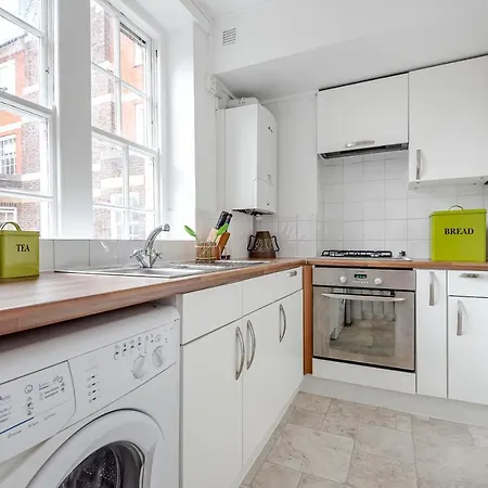 Modern One Bedroom Victoria Apartment London Exterior photo
